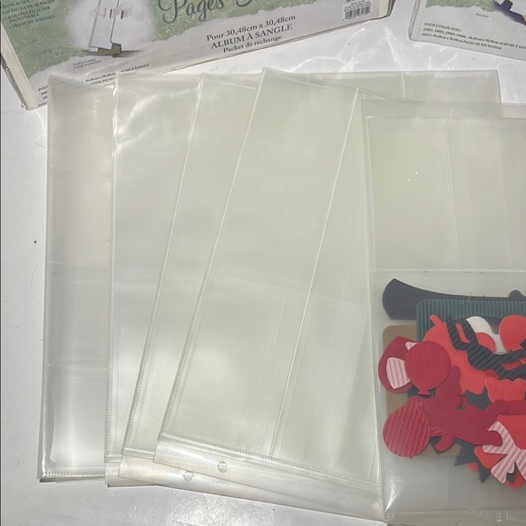 Scrapbook Album with Protective Sleeves - Picture 5 of 12